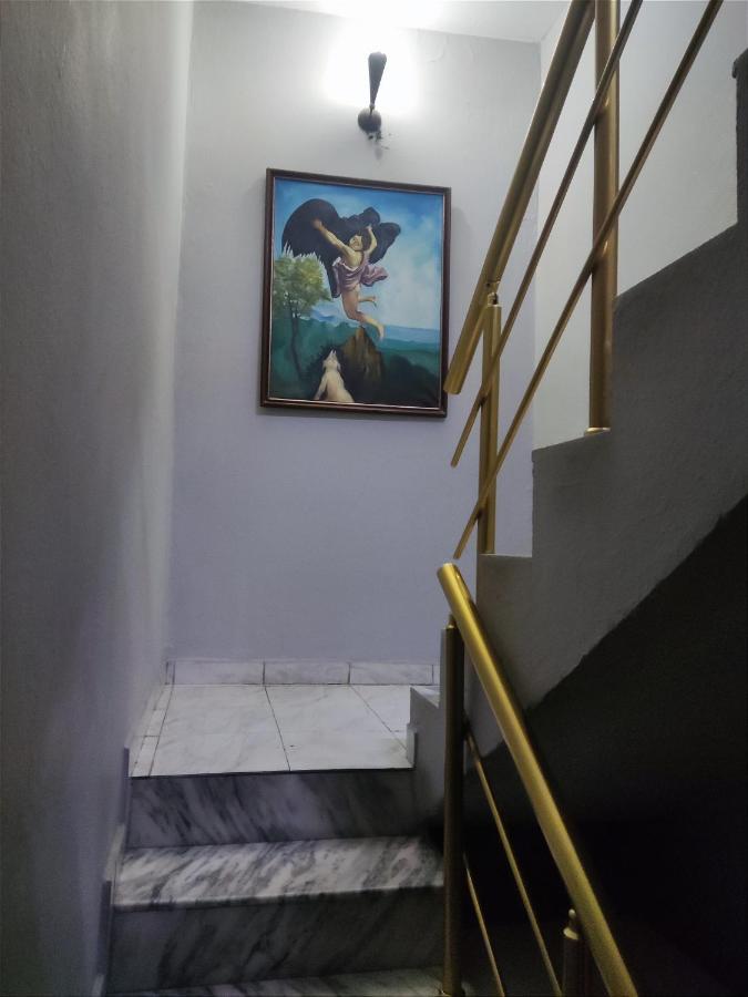 Dafina Hotel Tirana Extérieur photo