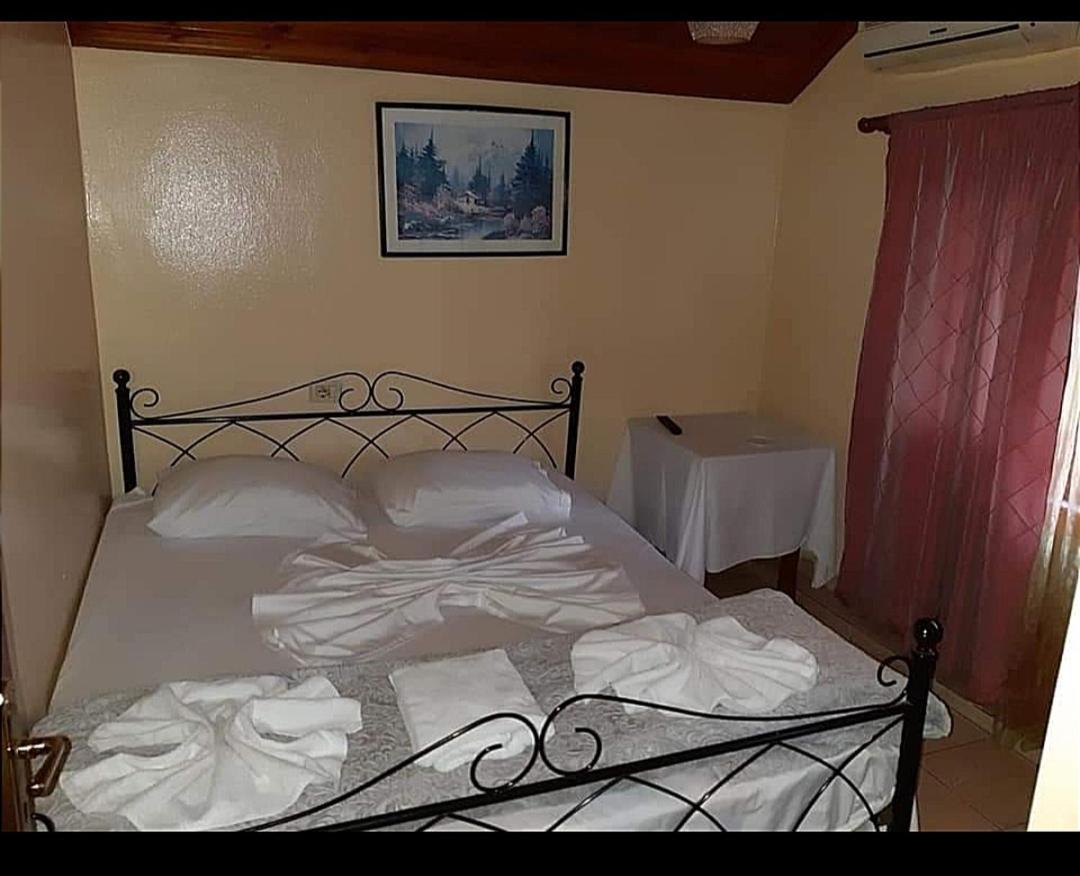 Dafina Hotel Tirana Extérieur photo
