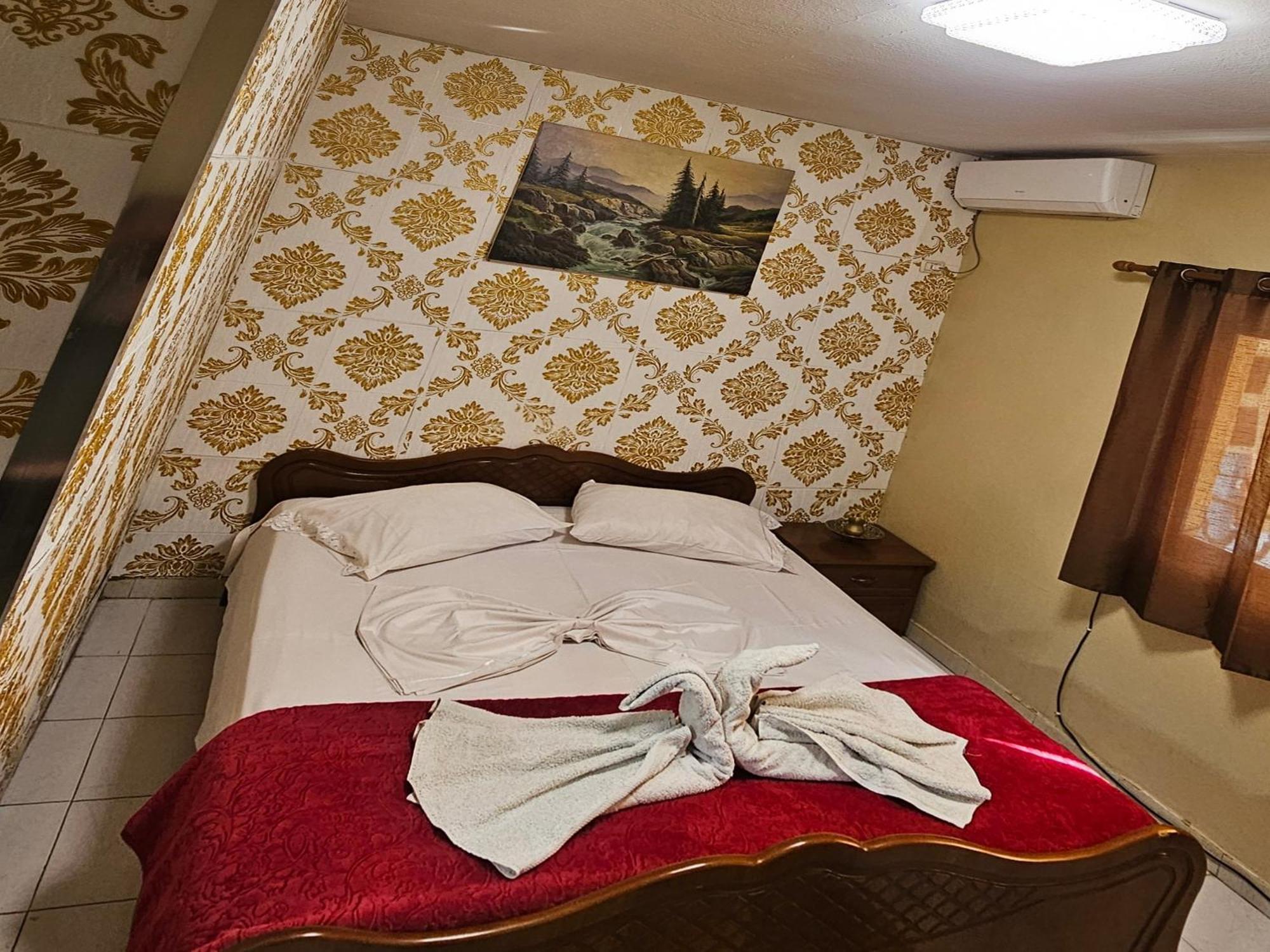 Dafina Hotel Tirana Chambre photo
